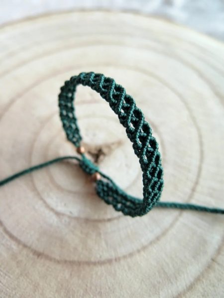 12 DIY Macrame Bracelet Patterns To Make at Home ⋆ GreatThingsFirst