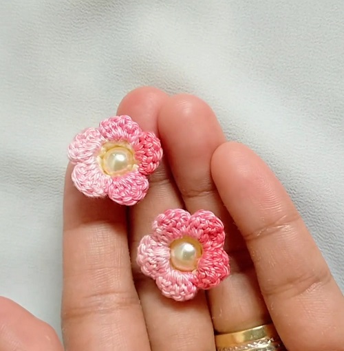 Tiny Earring With Bead