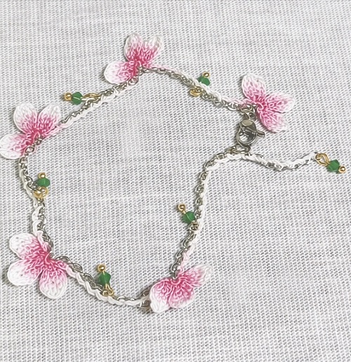 Micro crochet pattern and tutorial - half flower bracelet
