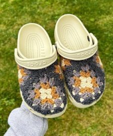 12 Adorable DIY Crochet Crocs Free Patterns ⋆ GreatThingsFirst